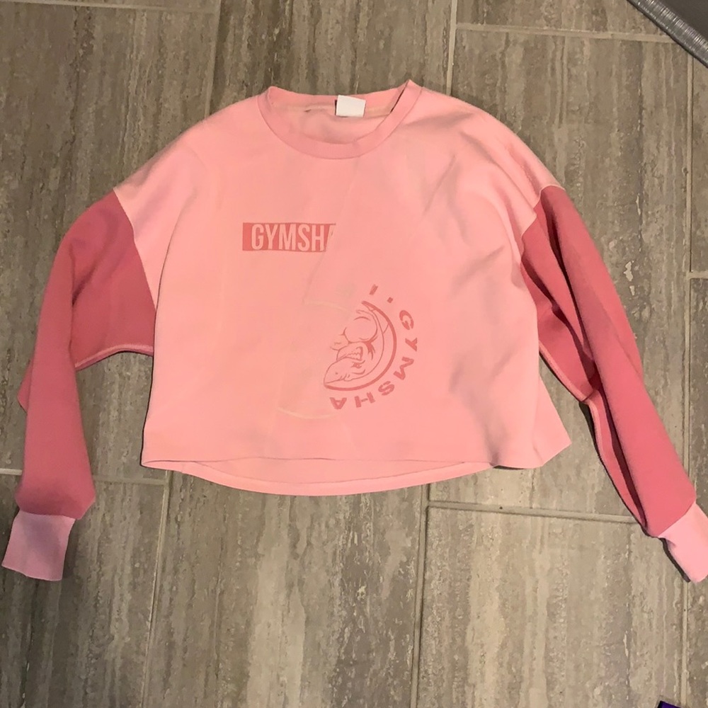 Cropped gym shark crew(SOLD)